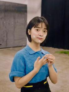 摆烂吃瓜娱乐圈文女主是谁,从吃瓜小白到顶级流量  第2张